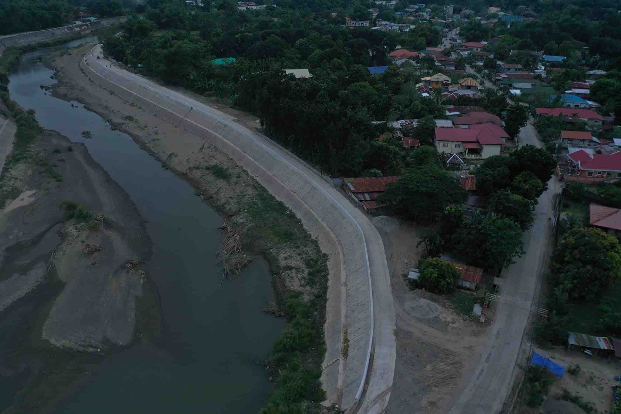 PIA DPWH Completes Flood Control Structures Along Camiling River