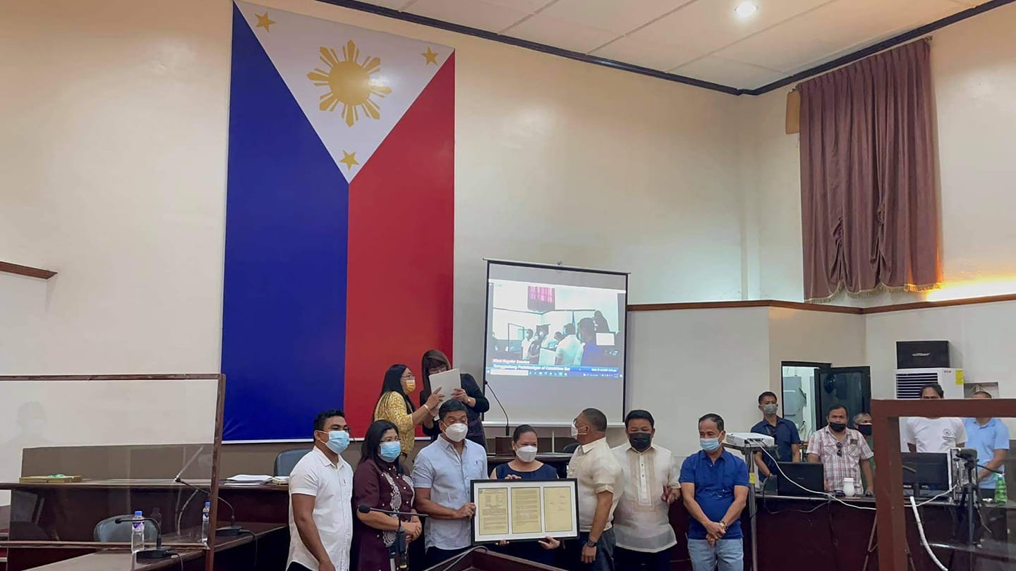 PIA - SP Camarines Sur commends BCC as Gawad Parangal awardee