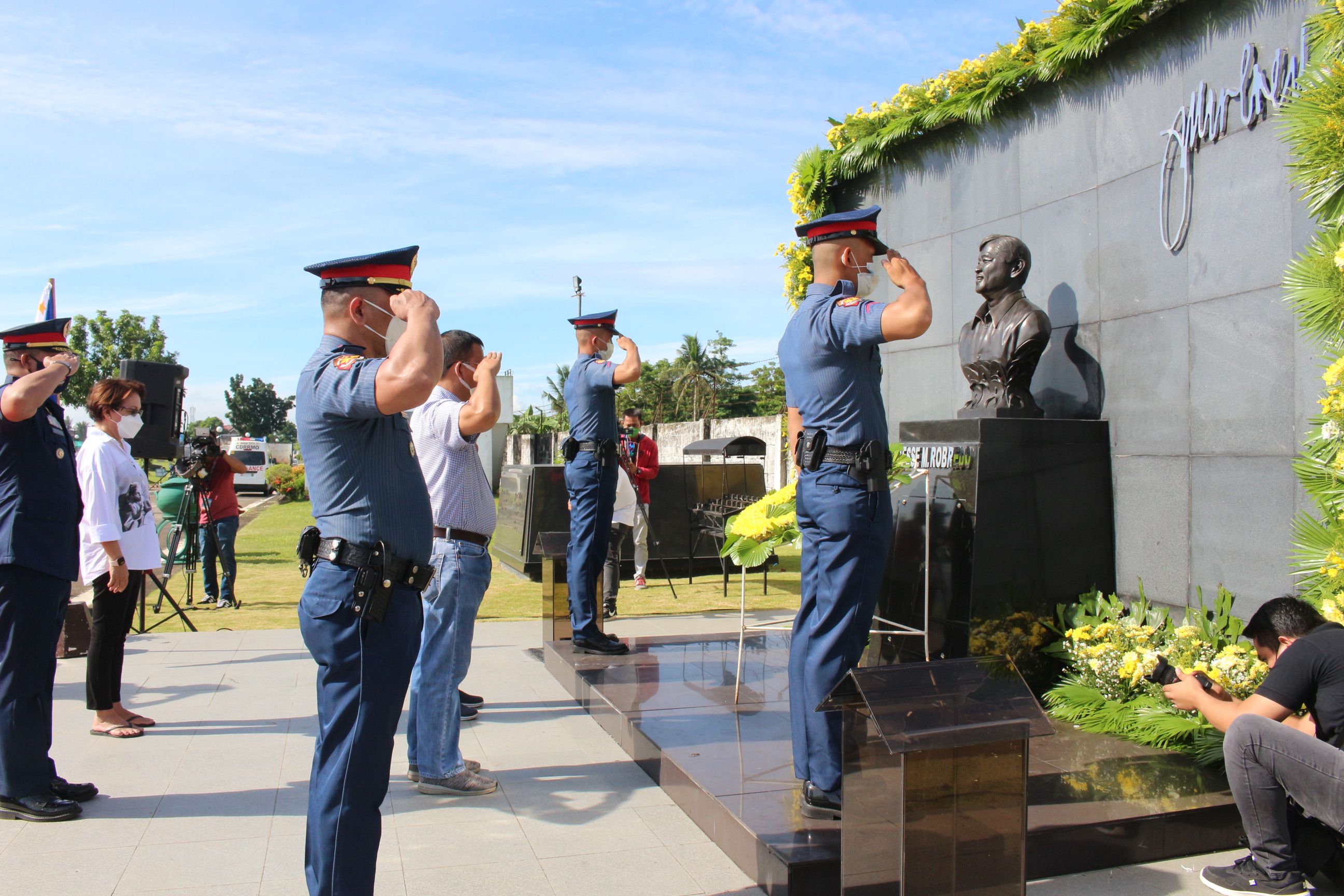 PIA - Naga City commemorates 9th Death Anniversary of SILG Jesse