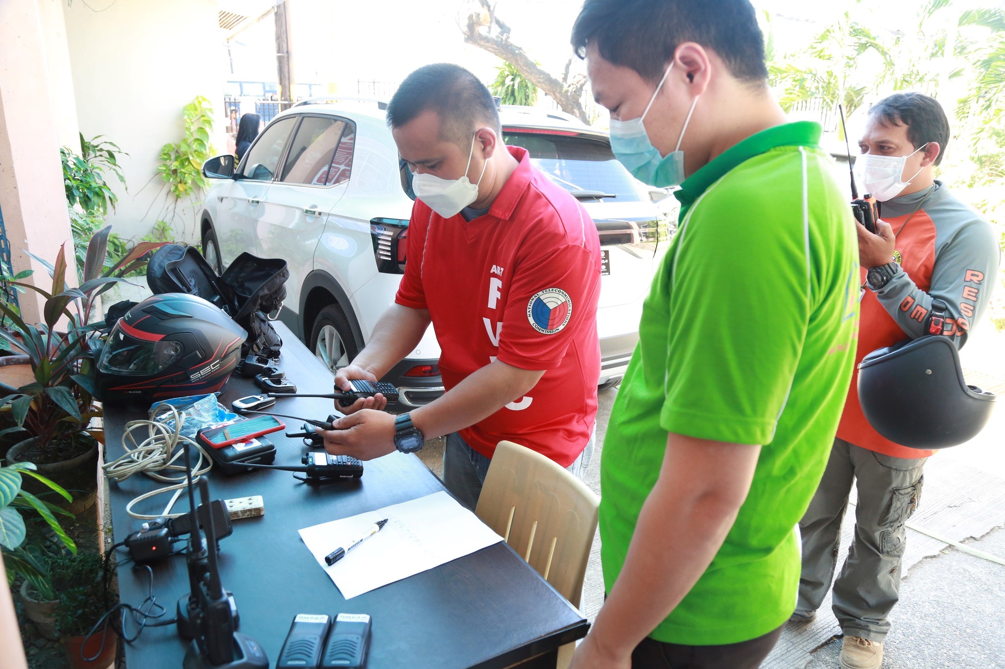 DSWD taps volunteer group for installation of emergency communication lines in Central Visayas