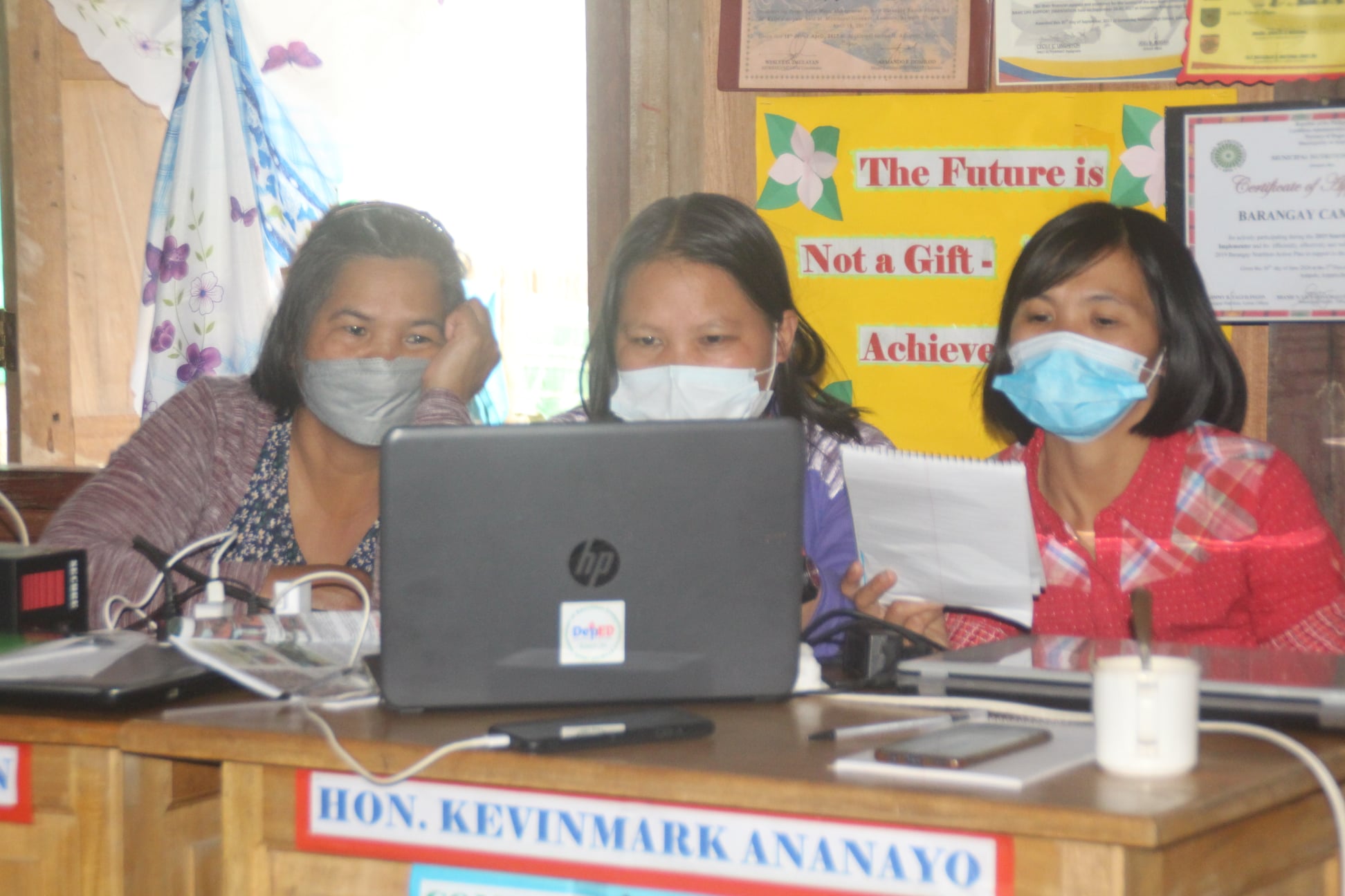 PIA - Remote Ifugao barangay beefs up communication skills