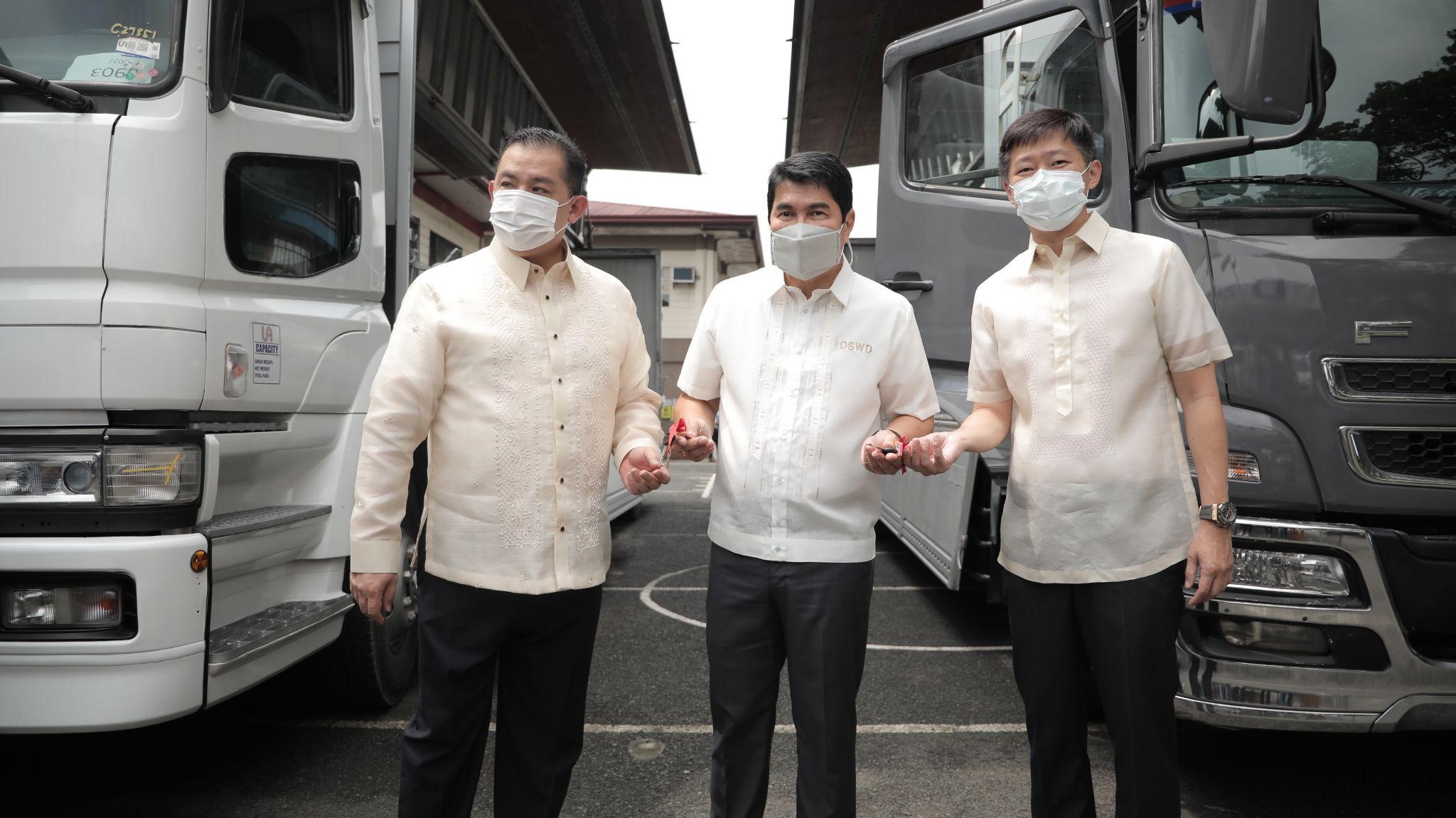 DSWD Chief receives donated wing vans