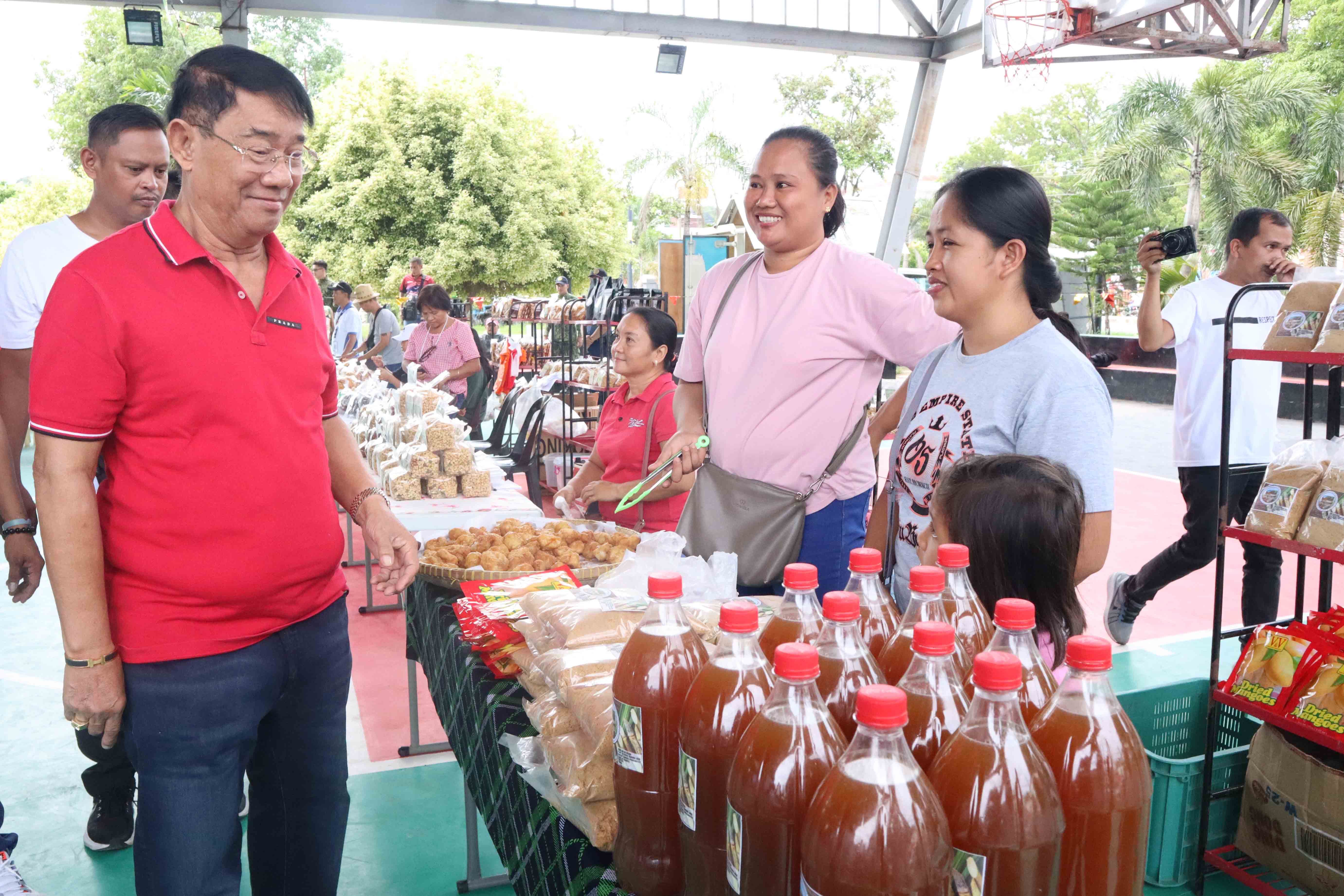 PIA - Products Sold Out At Kadiwa Ng Pangulo In Abra