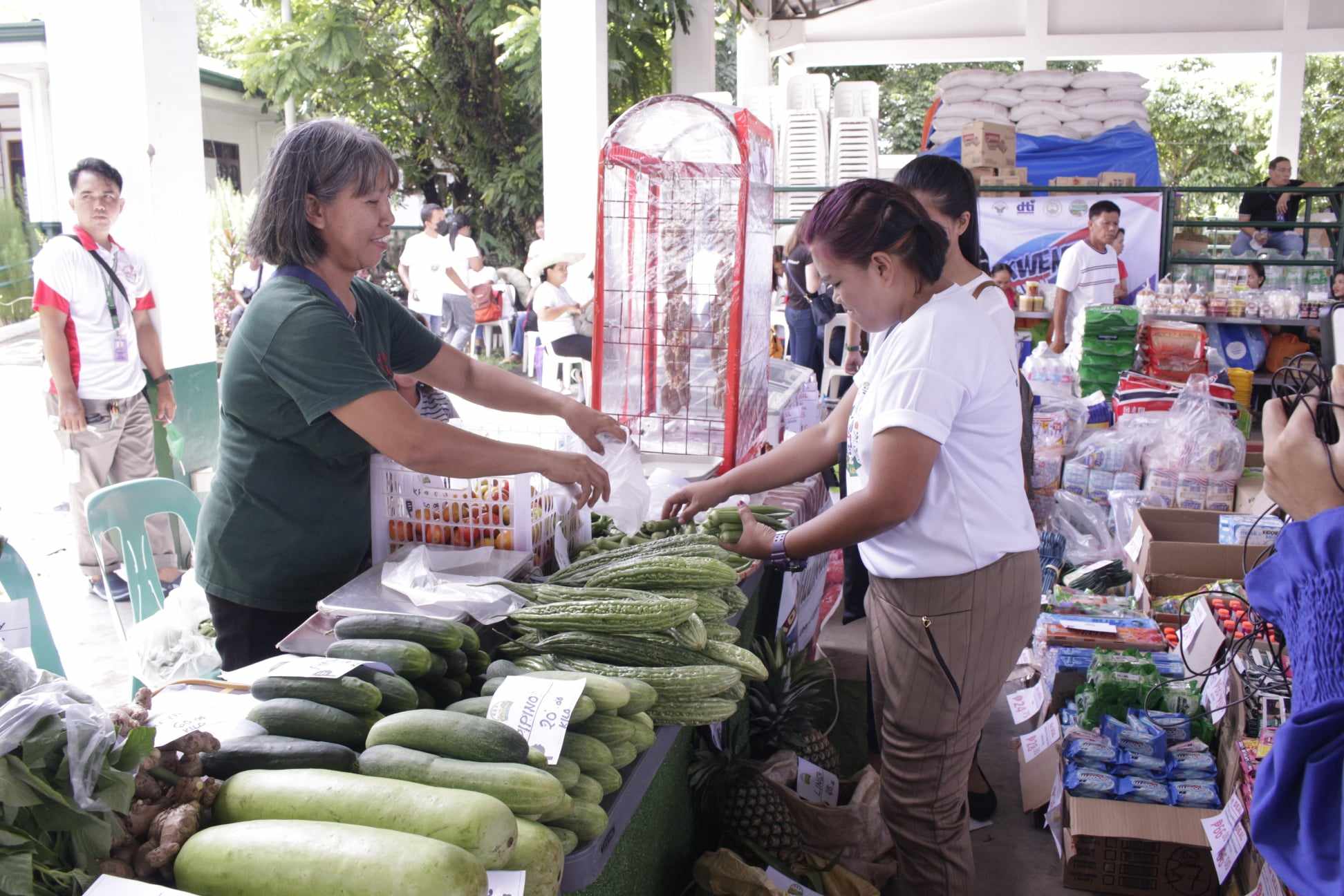 PIA - Salamat, Kadiwa Ng Pangulo