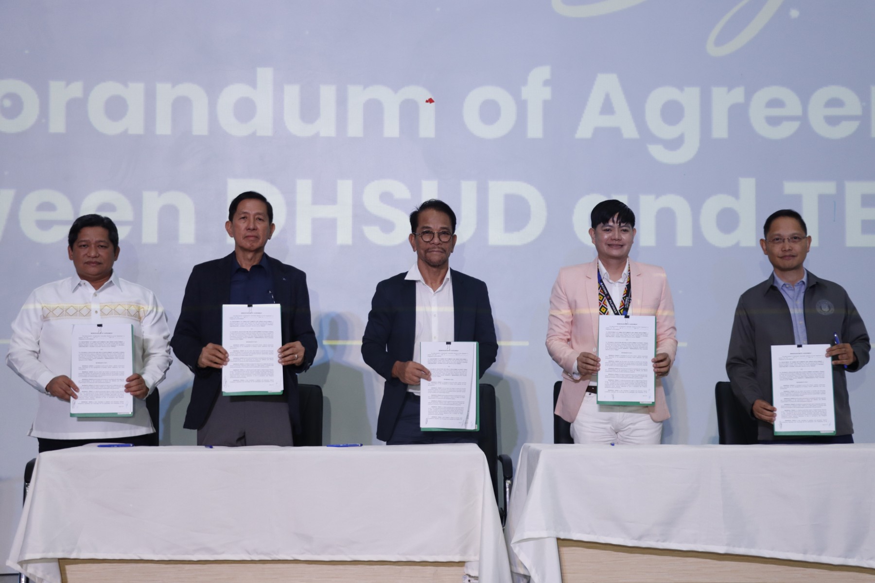 PIA - DHSUD, TESDA Ink MOA For 4PH Beneficiaries Skills Training