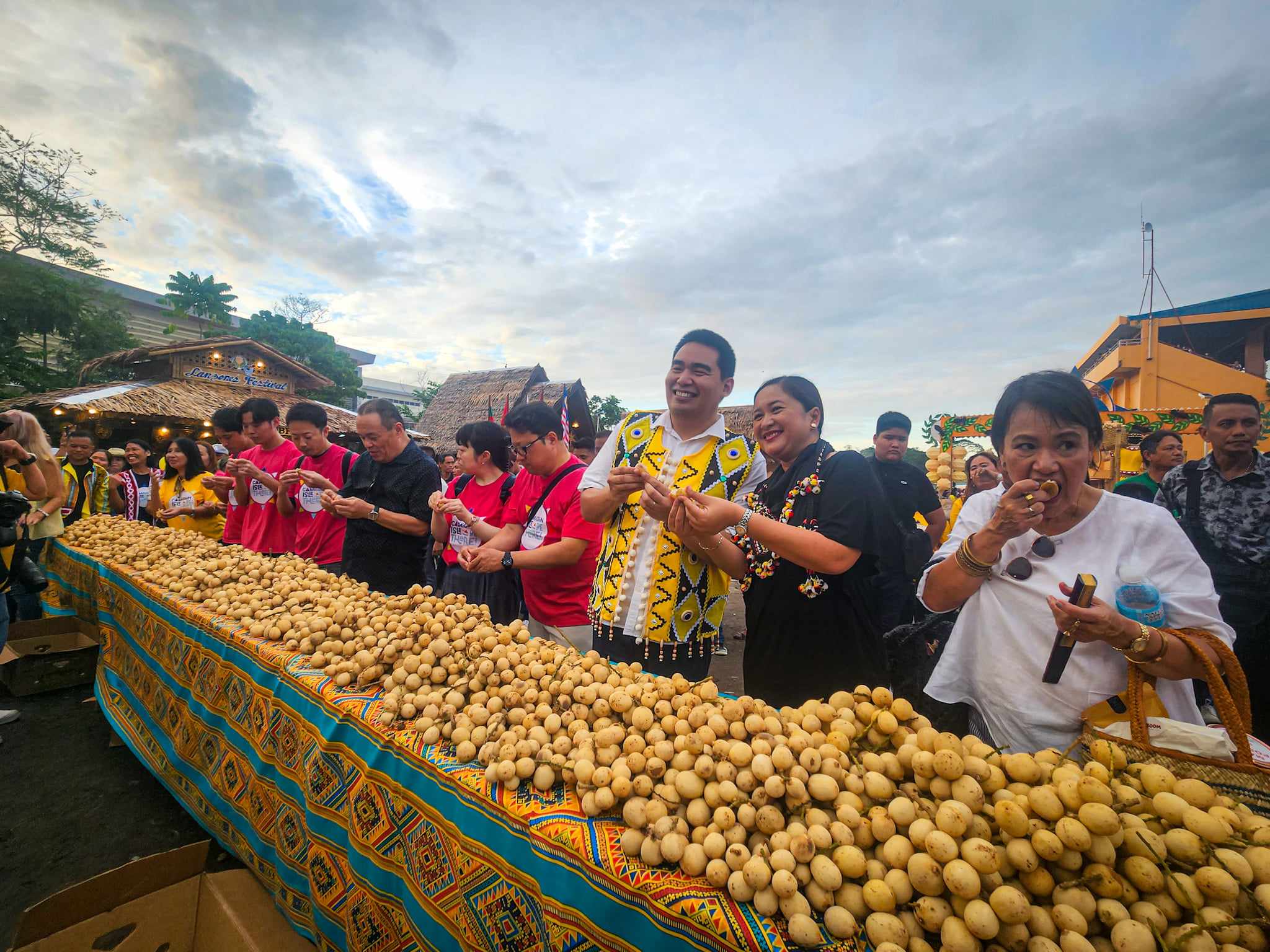 Opening the 44th Lanzones Festival, Camiguin offered the Lanzones Eat-All-You-Can to all the spectators of the event on October 15, 2023. (RTP/PIA-10/Camiguin)