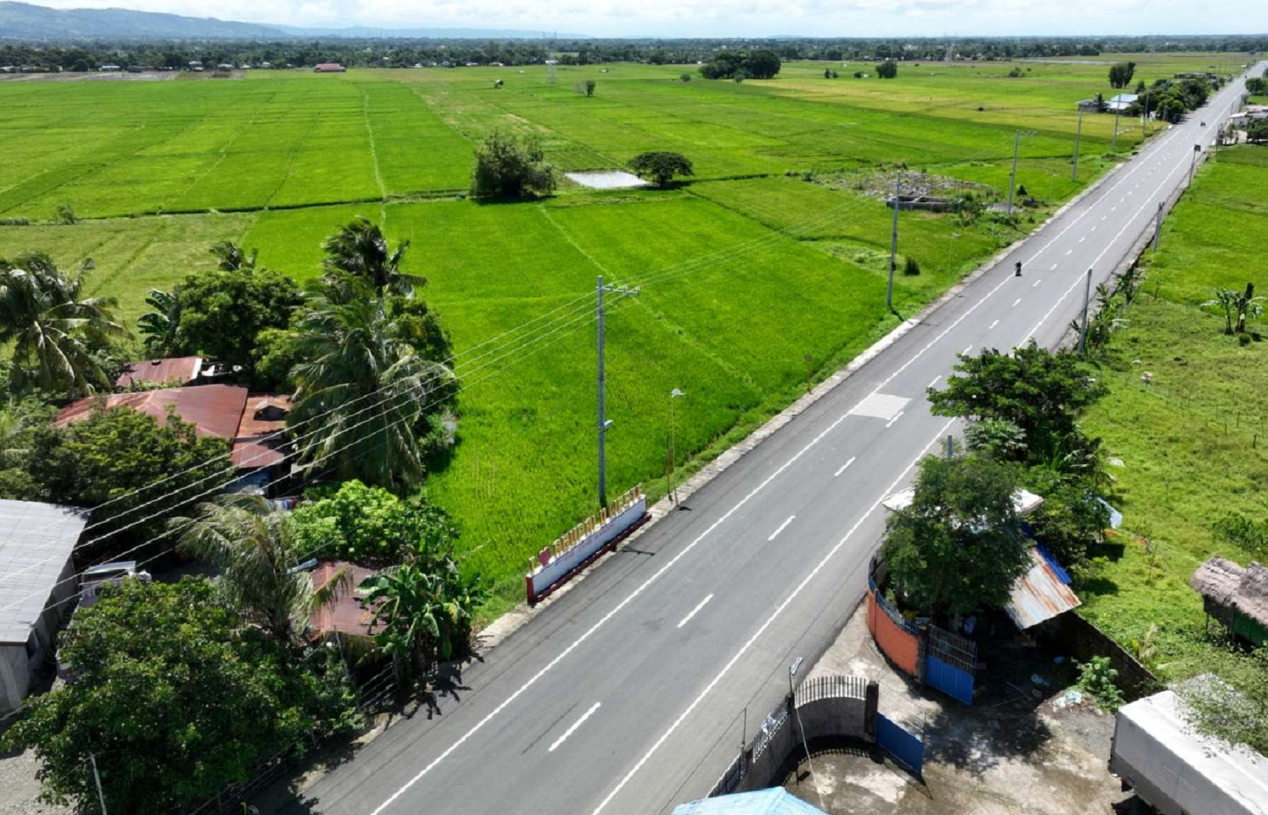 DPWH improves portion of Muñoz-Lupao Road - Philippine Information Agency