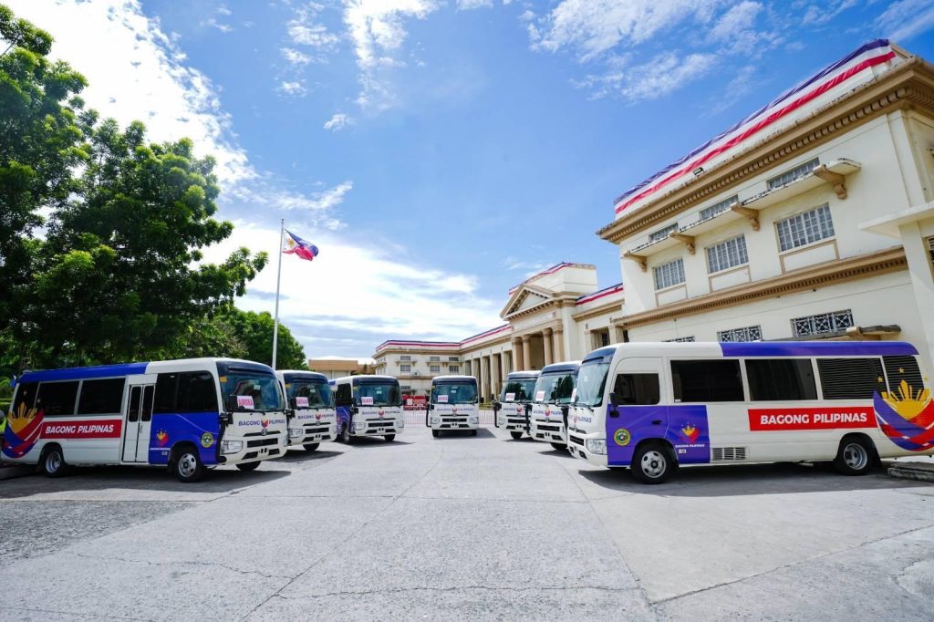 The Department of Health delivers Bagong Pilipinas Mobile Clinics to the seven provinces of Central Luzon. The initiative was inspired by First Lady Marie Louise “Liza” Araneta-Marcos’ Lab For All, a health and social program for communities. (Liza Marcos FB Page)