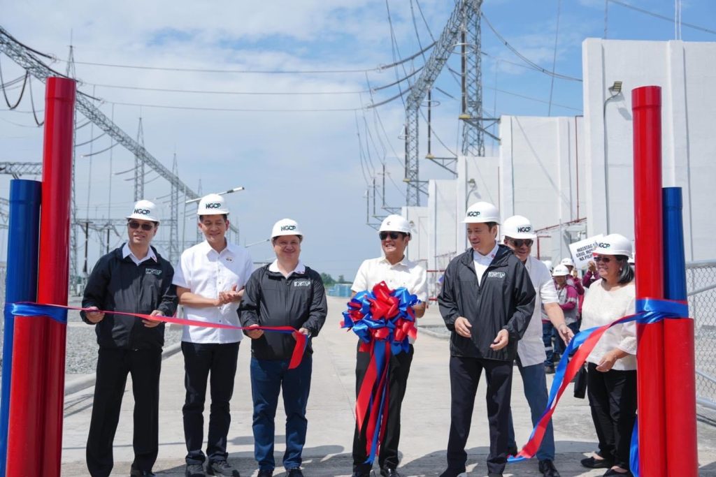 President Ferdinand R. Marcos Jr. leads the inauguration of the Mariveles-Hermosa-San Jose 500-kilovolt Transmission Line at the National Grid Corporation of the Philippines (NGCP) Hermosa Substation in Bataan. This P20.94-billion Energy Project of National Significance by the NGCP features 395 transmission towers, 275.6 circuit kilometers of overhead lines, two new substations, and a total substation capacity of 2,000 megavolt-amperes. (PCO)