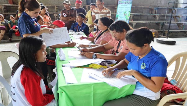 The Department of Labor and Employment-10 Camiguin Provincial Office facilitated the TUPAD payout for the 618 Camiguingnons at Poblacion, Mahinog Covered Court, and Guinsiliba﻿n. (Photo courtesy of DOLE-10)