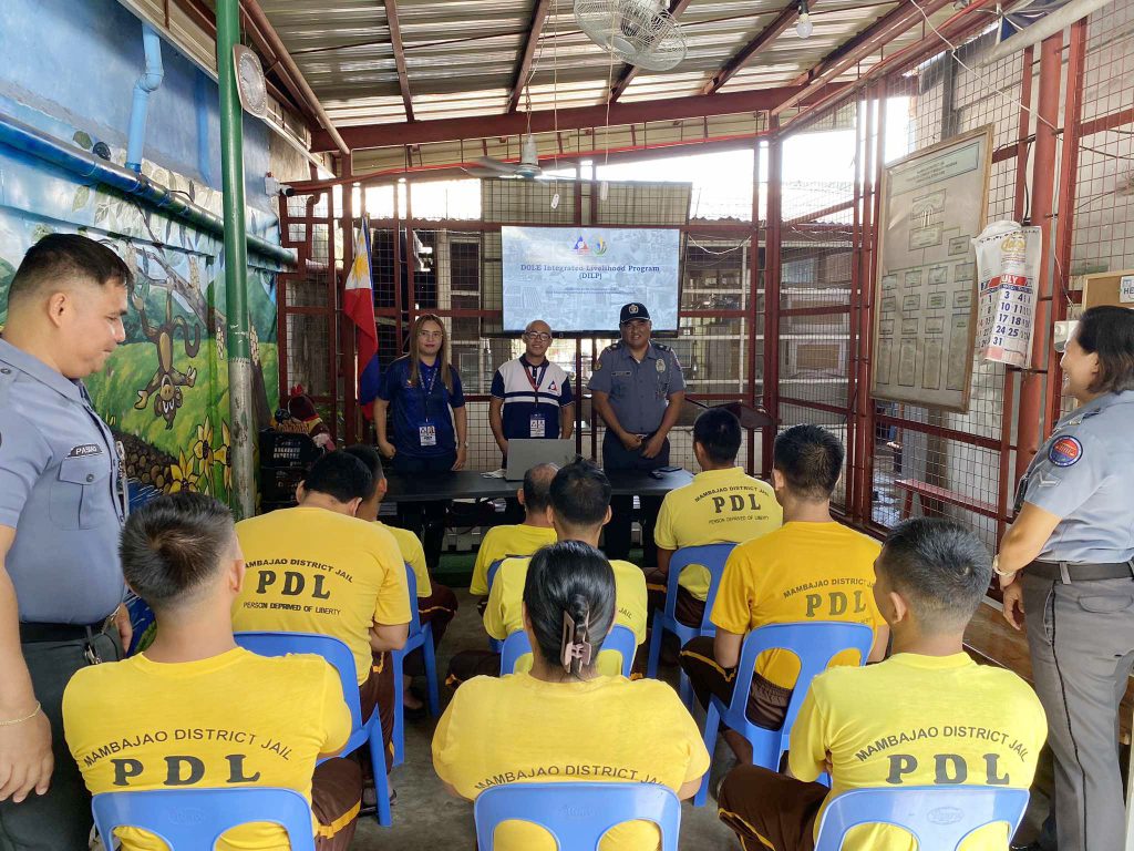 Ang Department of Labor and Employment-10 Camiguin Provincial Office bag-ohay nga naglunsad og entrepreneurship training alang sa siyam ka persons deprived of liberty sa Camiguin ubos sa Integrated Livelihood Program. (Litrato gikan sa DOLE Camiguin)