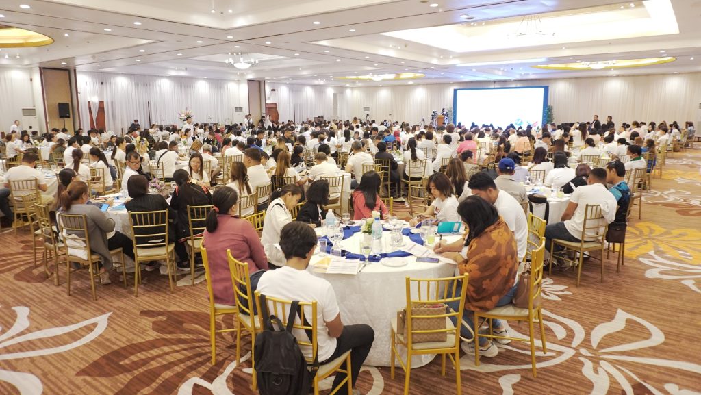 More than 400 barangay information officers of Misamis Oriental and Cagayan de Oro City gathered for the Bagong Pilipinas Barangay Information Officers Network Assembly at Xavier Sports and Country Club, Cagayan de Oro City, on November 21. The event aims to strengthen grassroots communication and highlights the efforts of barangay-level information officers in disseminating development in their communities. (Photo: DCC/PIA-10)