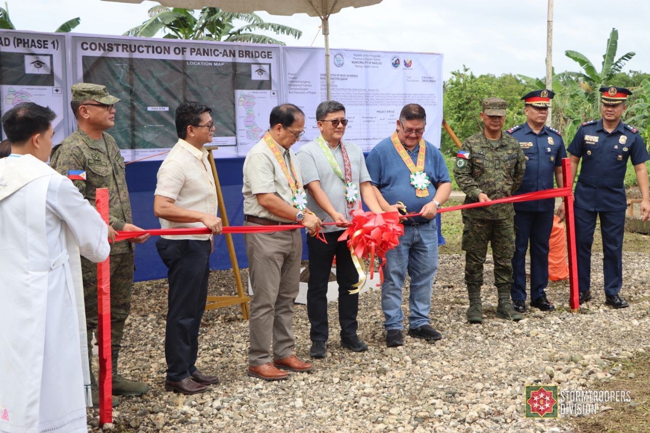 Groundbreaking ceremony of the ₱193 million worth of infrastructure projects in Eastern Samar. (Photo courtesy of JTF Storm & 8th Infantry Division)