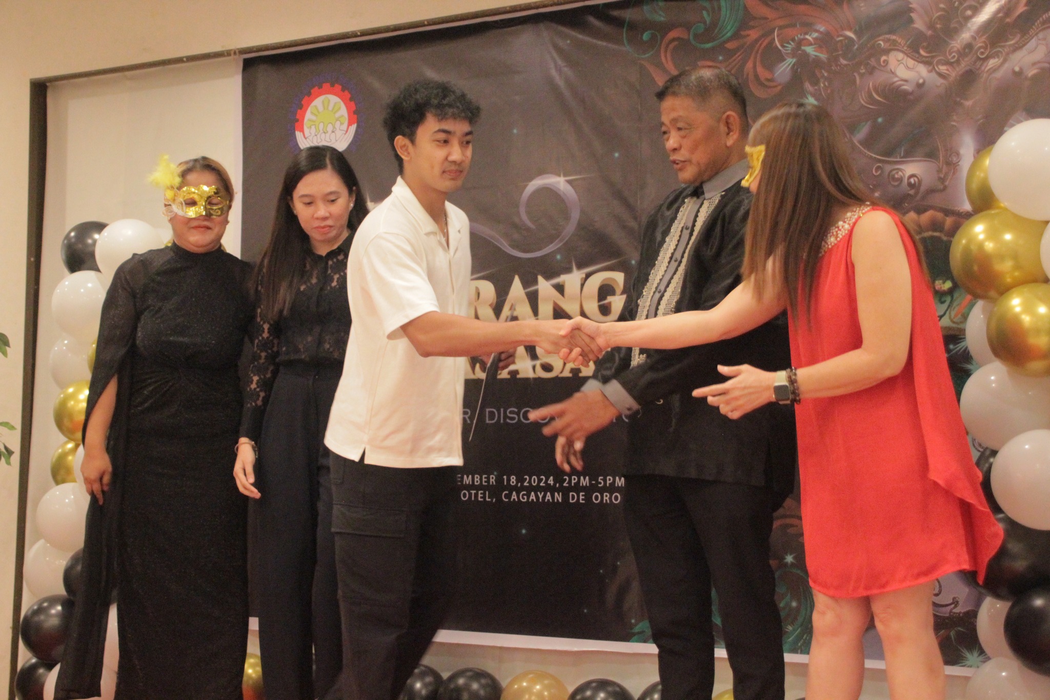 PESO CDO gave out a total of 120 awards in their local recruitment activity, special recruitment activity, jobs fair career, and development support program, JobsStart, as well as to nongovernment organizations and national line agency partners. (Photo: RTP/PIA-10)