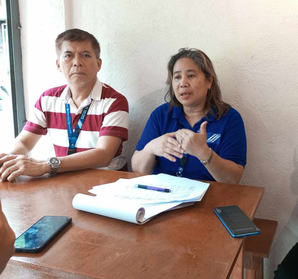 Muling pinaalalahan ni SSS Legazpi Attorney III Ma. Charissa Oliver-Velasco sa employers na bayaran ang kontribusyon ng kanilang mga manggagawa. (Photo from PIA5/Albay)