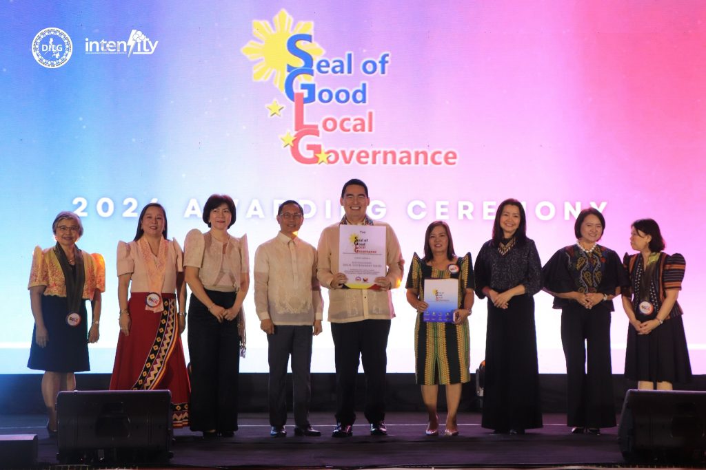 The local government units of Mambajao, Mahinog, Sagay, and Guinsiliban received the award for their exceptional performance in governance. (Photo courtesy of LGU Camiguin)
