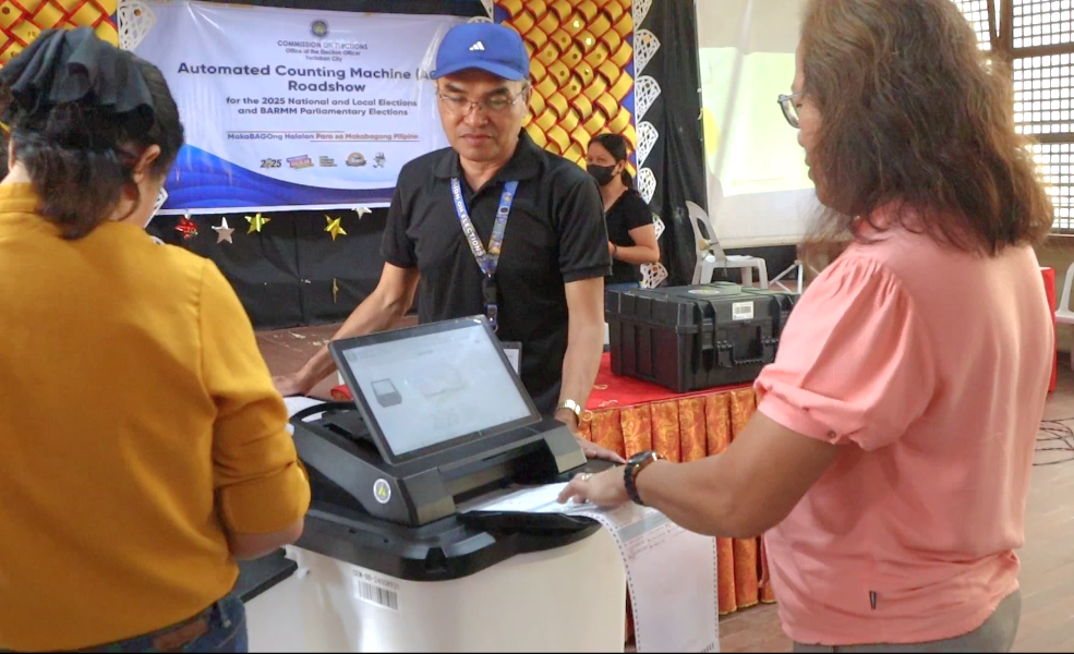 Comelec Tacloban roadshow showcases new poll counting machine features