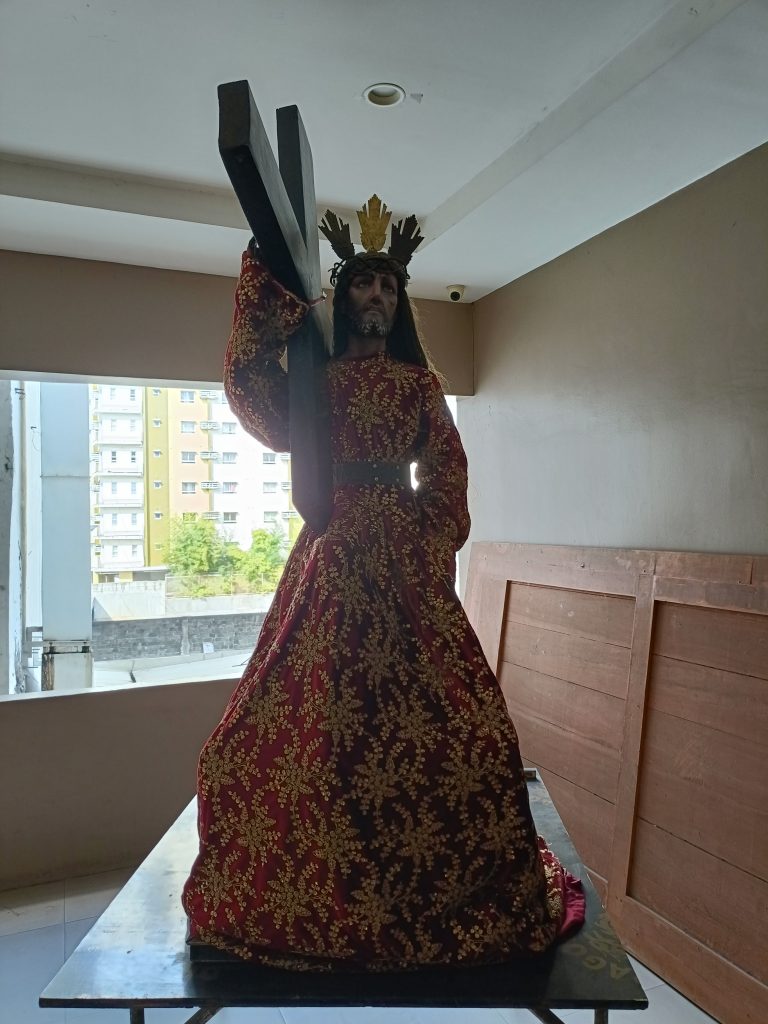 An image of the Black Nazarene is being cleaned and prepared at the Jesus Nazareno Parish-Shrine of the Black Nazarene building. (Photo: PIA-10)