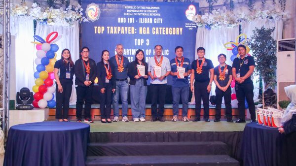The Bureau of Internal Revenue Revenue District Office No. 101 recognized the top contributors in the Local Government Unit category: Iligan City Government, the Provincial Government of Lanao del Norte, and the Municipality of Kapatagan. (Photo: ADD/PIA-10/Lanao del Norte)
