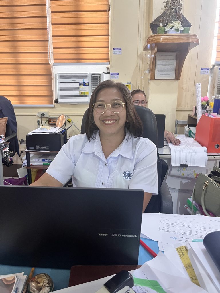 Rosemarie Santiago, employee of Naga City Population and Nutrition Office, expresses her support to the revised code of the CSC, which requires government workers to wear ASEAN-inspired clothing on the first Monday of every month, and Filipiniana-inspired attire on all subsequent working Mondays. (Photo: PIA Camarines Sur)