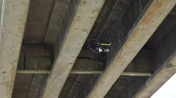 InfraspeX during data gathering in Mandulog II Bridge, Iligan City. (Photo courtesy of MSU-IIT - OVCRE)