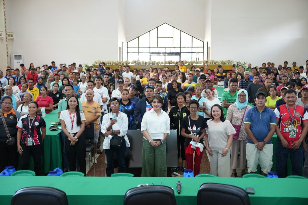 The provincial government of Lanao del Norte provided financial assistance to 281 families affected by Severe Tropical Storm Kristine and the Southwest Monsoon. (Photo courtesy of PIO Lanao del Norte)