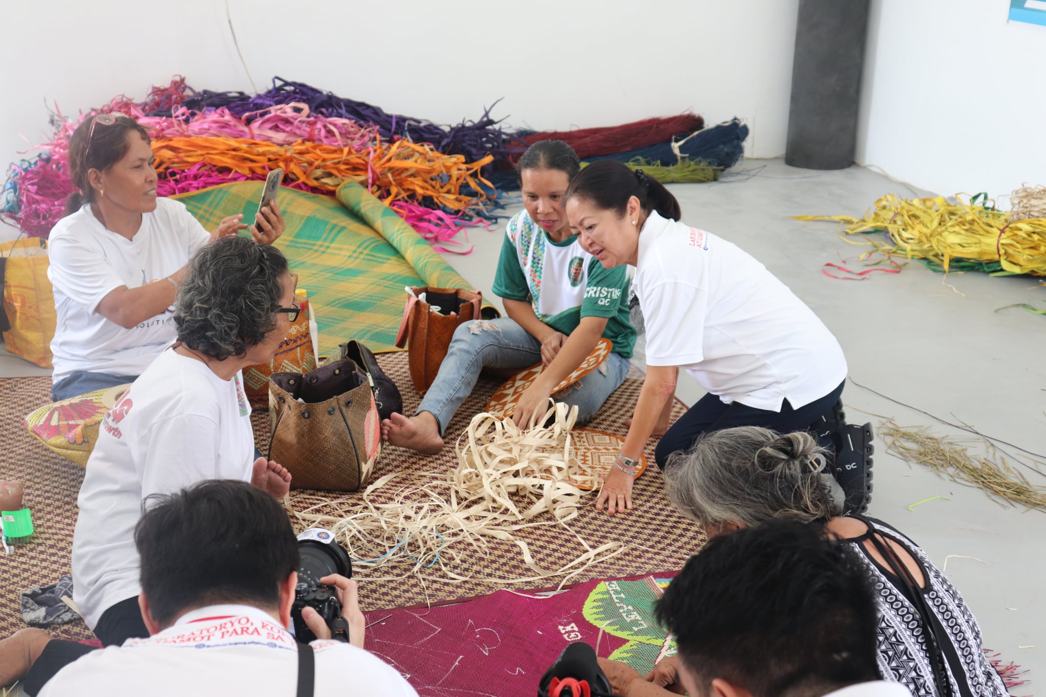 First Lady Liza Marcos inaugurates programs to empower Samar's women ...