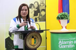 Local Health Insurance Office-Iligan and Lanao del Norte Chief Christine Mae Garcia-Magno urges members to contribute their premiums if they have the capacity to keep PhilHealth strong and sustainable. (Photo: ADD/PIA-10/Lanao del Norte)