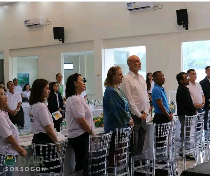 The financier. Kathrine Kelm, Land Administration Specialist, Tony Burns, and Gomer Tumbali, all World Bank representatives, joined the event to witness another milestone in offering a helping hand and giving farmers, hope. (Photo: DAR Sorsogon)
