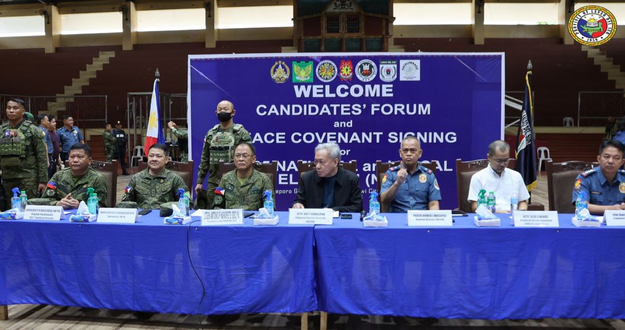 Unified front. Officials from the Army, Police, and Commission on Elections (COMELEC) sit at the presidential table during the Lanao del Sur Candidates Forum and Peace Covenant Signing held in Marawi City on April 15, 2025. The activity emphasized their joint commitment to impartiality and coordination for the 2025 elections. (Photo courtesy of Provincial Information Office)