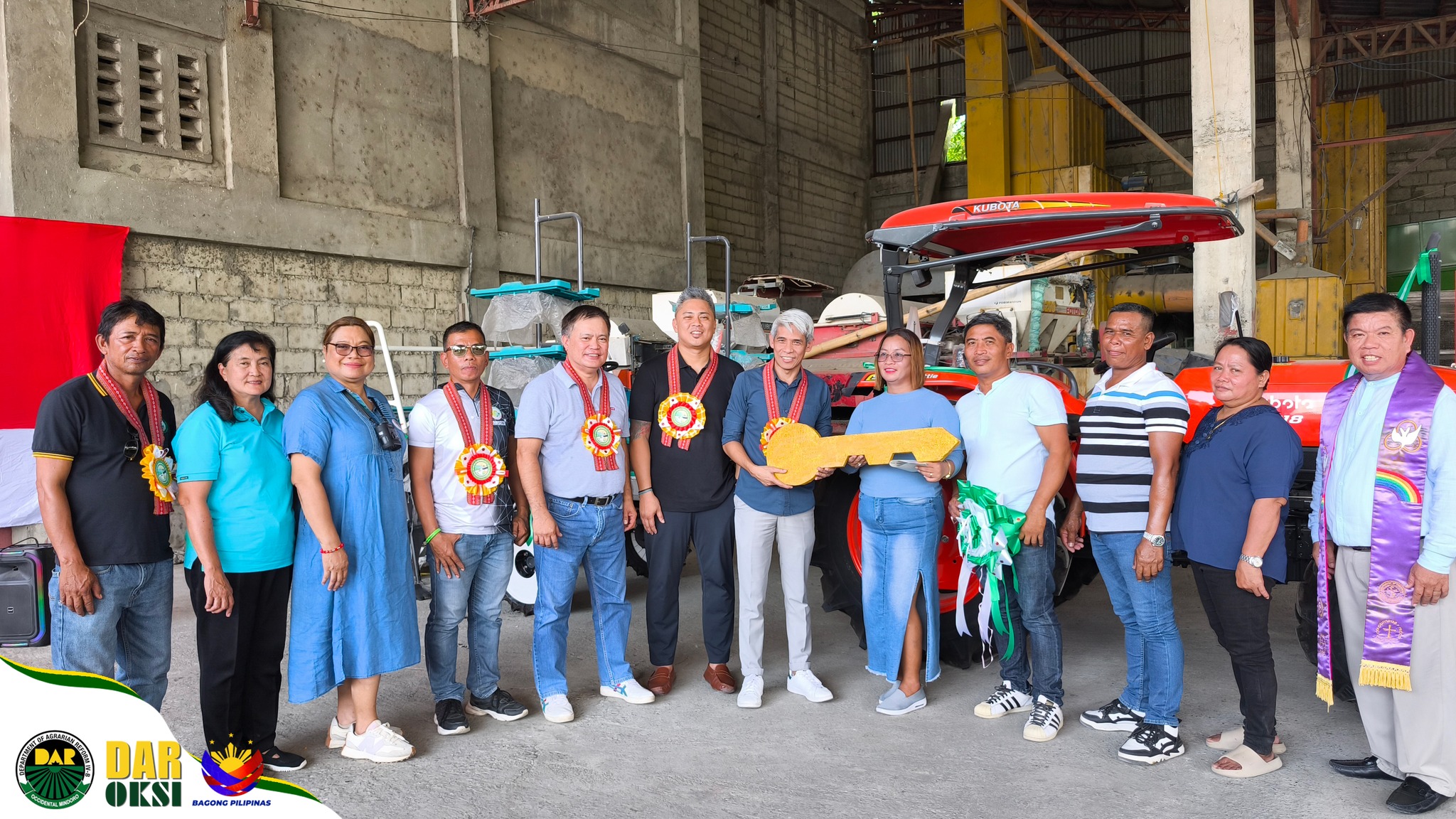 DAR awards ₱3M farm machinery to Mindoro farmers